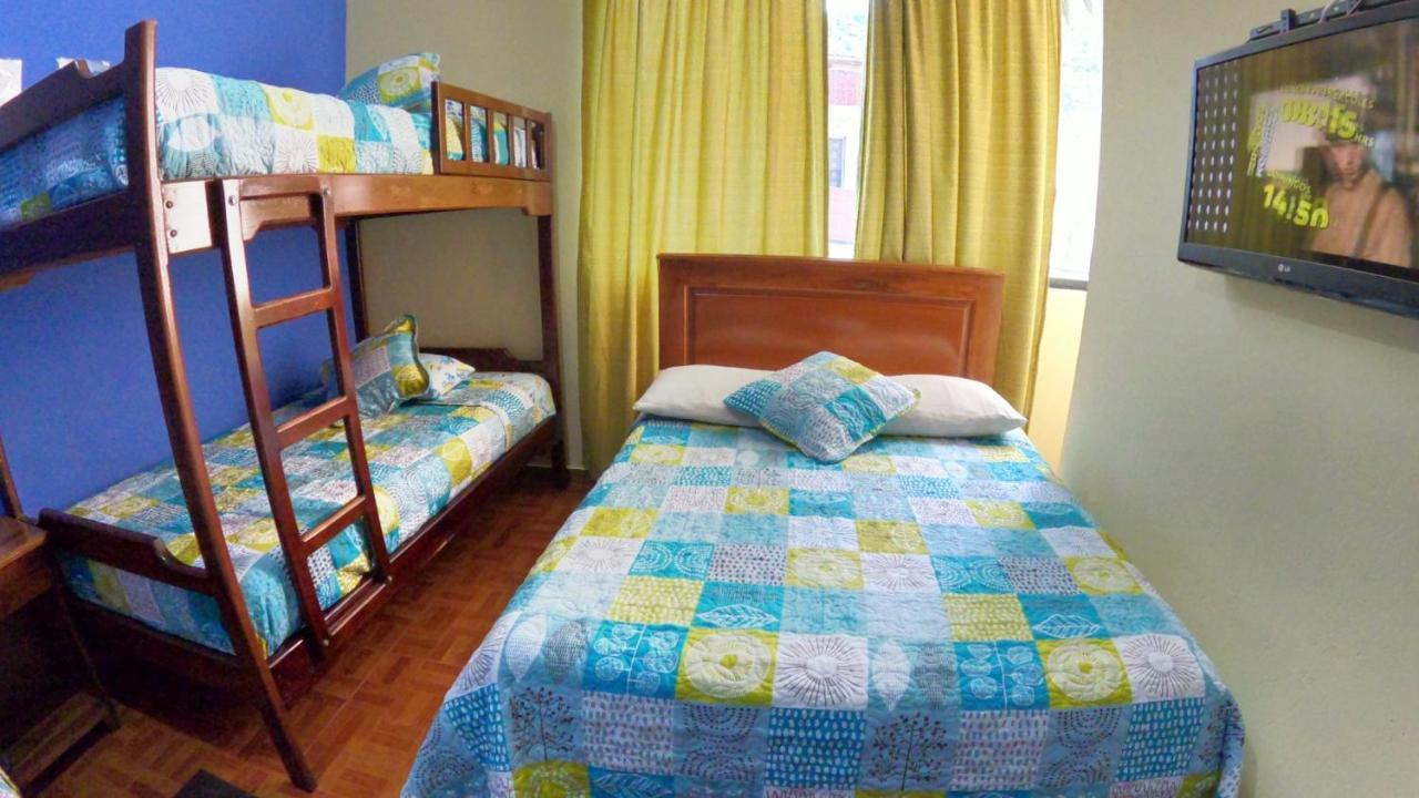 Hostal Casa Montoya บาญอส ภายนอก รูปภาพ