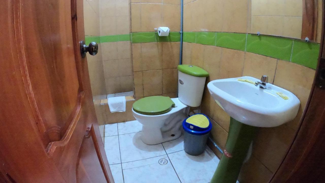Hostal Casa Montoya บาญอส ภายนอก รูปภาพ